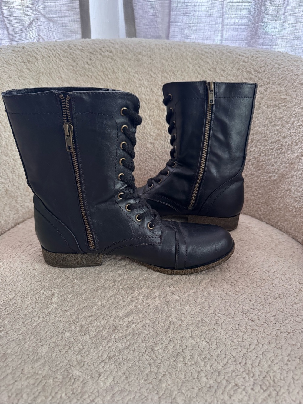 Madden Girl Trixie Combat Boots Black Lace Up Side Zip Women’s Size 8.5M